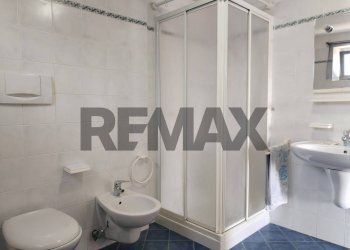 Bagno - Semi-detached house Via Musil
 
4, Cesiomaggiore - photo 14