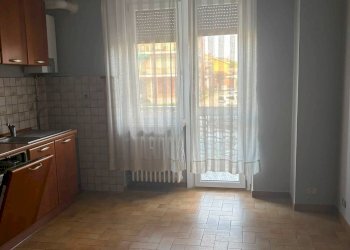 Foto 3 - Trilocale Via Trinità
 
12, Santena - foto 3