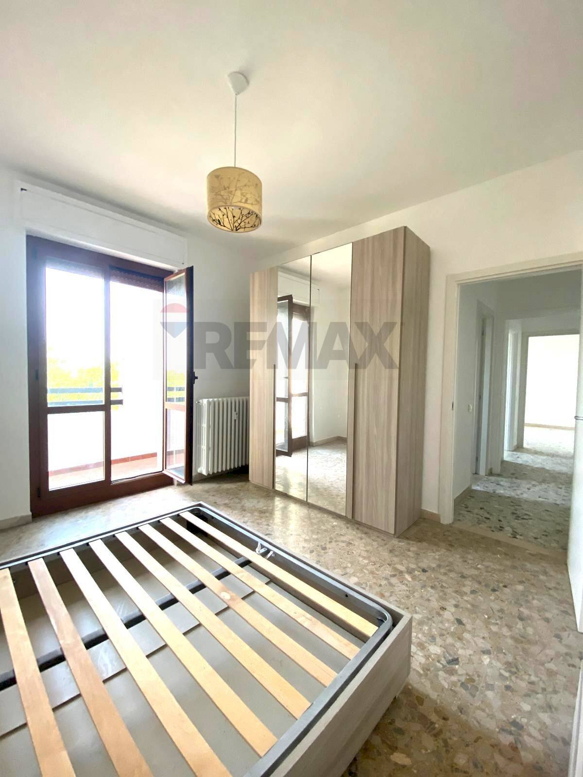 Camera / camera da letto - Two-room apartment Piazza Tirana
 
12, Milano - photo 1