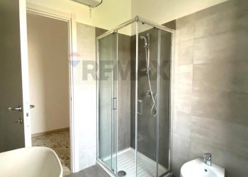Bagno - Two-room apartment Piazza Tirana
12, Milano - photo 7