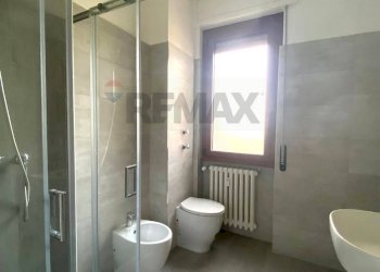Bagno - Two-room apartment Piazza Tirana
12, Milano - photo 9