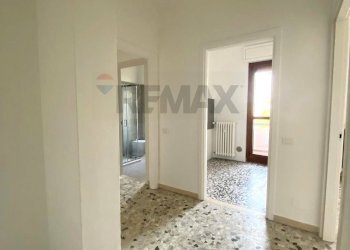 Stanza vuota - Two-room apartment Piazza Tirana
12, Milano - photo 11