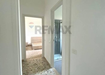 Hall / corridoio - Two-room apartment Piazza Tirana
12, Milano - photo 13