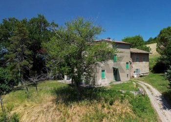 ESTERNO PALAZZINA - Casa indipendente LOCALITA RIVIANO
1, Varano de' Melegari - foto 5