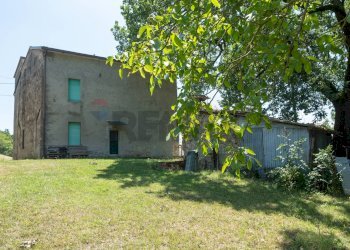 ESTERNO PALAZZINA - Casa indipendente LOCALITA RIVIANO
1, Varano de' Melegari - foto 10