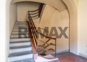 Scale - Apartment Strada Matteo Renato Imbriani
 
15, Parma - photo 3