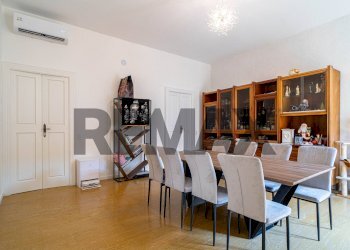 Sala da pranzo - Apartment Strada Matteo Renato Imbriani
 
15, Parma - photo 12