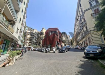Edificio all\'aperto - One-room apartment Via Torrione San Martino
 
51, Napoli - photo 7