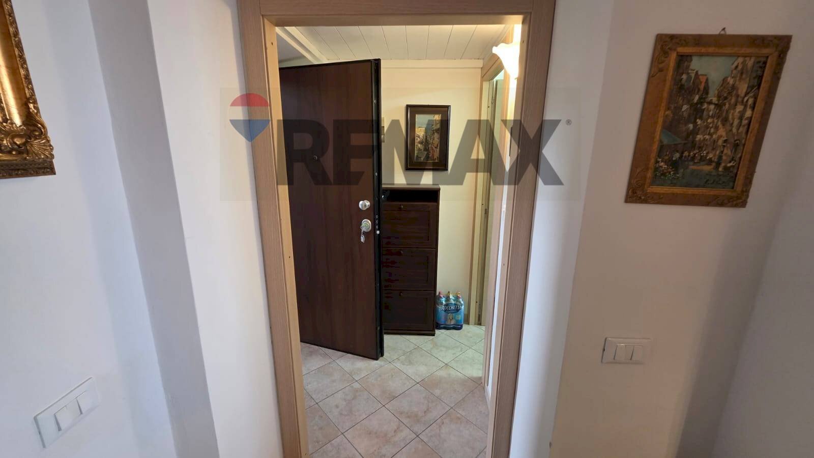 Hall / corridoio - Trilocale via nuova per tremensuoli
 
19, Minturno - foto 1