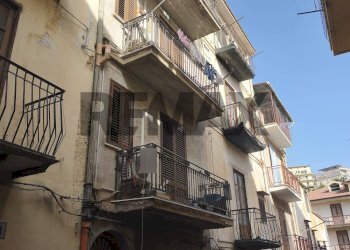 Edificio all\'aperto - Independent house via Milano
 
17, Montelepre - photo 2