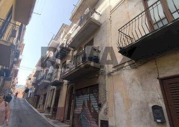 Edificio all\'aperto - Independent house via Milano
 
17, Montelepre - photo 3