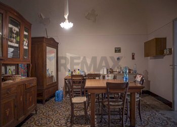 Sala da pranzo - Casa indipendente via Cairoli
 
34, Licodia Eubea - foto 12
