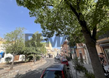 Edificio all\'aperto - Trilocale Piazza Sferracavallo
13, Palermo - foto 4