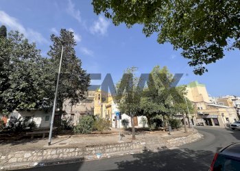Edificio all\'aperto - Trilocale Piazza Sferracavallo
13, Palermo - foto 5