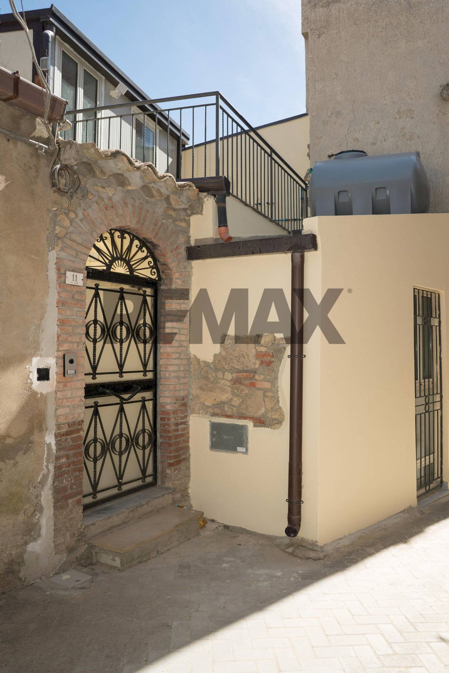 Edificio all\'aperto - Independent house Via Atene
 
9, Enna - photo 1