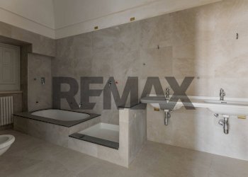 Bagno - Independent house Piazza del Popolo
14, Alberobello - photo 10
