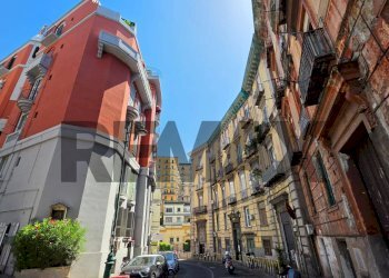 Edificio all\'aperto - Negozio Via Torquato Tasso
 
177/A, Napoli - foto 5