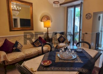 Sala da pranzo - Appartamento Corso Vittorio Emanuele
 
178, Napoli - foto 5