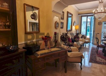 Soggiorno - Appartamento Corso Vittorio Emanuele
 
178, Napoli - foto 11