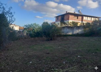 Casa all\'aperto - Terreno edificabile Via Grazia Deledda
10, Siliqua - foto 14