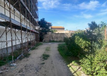 Edificio all\'aperto - Terreno edificabile Via Grazia Deledda
10, Siliqua - foto 19
