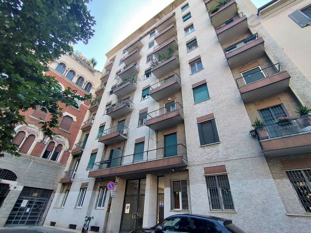 Facciata - Two-room apartment piazza Sant'Agostino, 4, Milano (neighborhood San Vittore) - photo 1