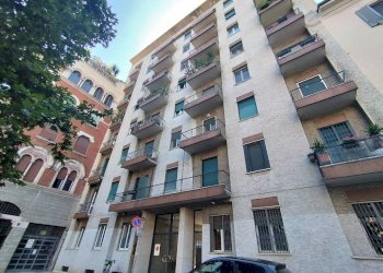 Facciata - Bilocale piazza Sant'Agostino, 4, Milano (zona San Vittore) - foto 1