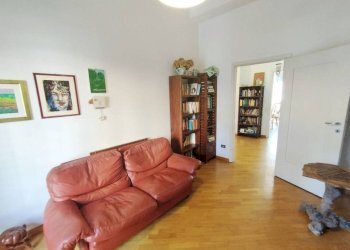 Salone - Bilocale piazza Sant'Agostino, 4, Milano (zona San Vittore) - foto 2