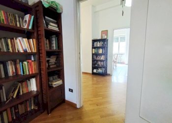 Disimpegno - Bilocale piazza Sant'Agostino, 4, Milano (zona San Vittore) - foto 15
