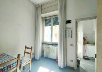 Camera da letto - Bilocale piazza Sant'Agostino, 4, Milano (zona San Vittore) - foto 21