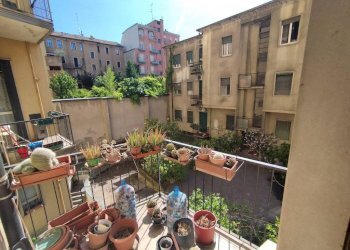 Balcone - Bilocale piazza Sant'Agostino, 4, Milano (zona San Vittore) - foto 24