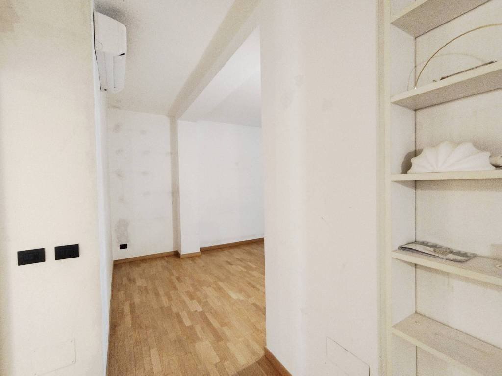 Disimpegno - Three-room apartment via Principe Eugenio, 20, Milano - photo 3