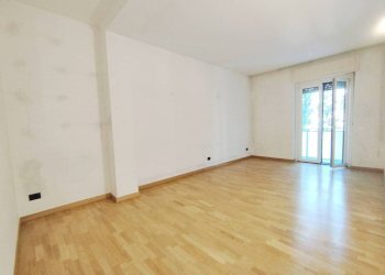 Soggiorno - Three-room apartment via Principe Eugenio, 20, Milano - photo 2