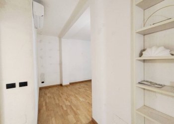 Disimpegno - Three-room apartment via Principe Eugenio, 20, Milano - photo 3