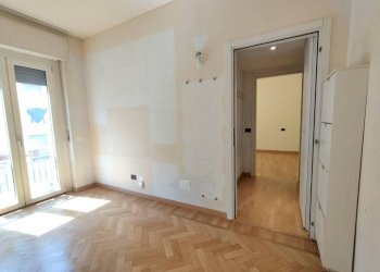 Camera da letto - Three-room apartment via Principe Eugenio, 20, Milano - photo 24