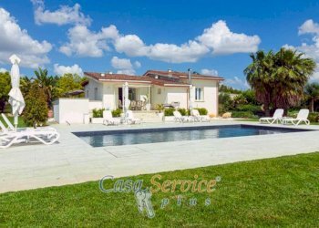 Piscina - Villa contrada Ischera, Casarano - foto 1