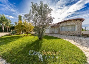 Giardino - Villa contrada Ischera, Casarano - foto 25