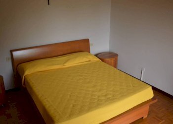 Camera da letto - Bilocale via Sant'Anna, 51, Parabiago - foto 25