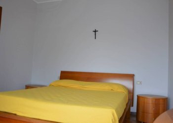 Camera da letto - Bilocale via Sant'Anna, 51, Parabiago - foto 26