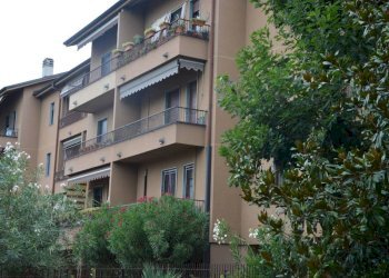 Facciata - Bilocale via Sant'Anna, 51, Parabiago - foto 40