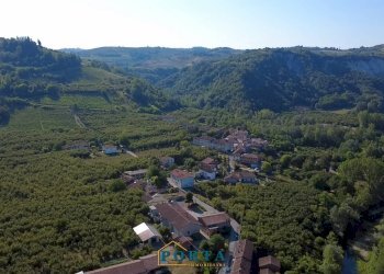 Foto 6 - Casa indipendente Frazione Naviante
 
12, Farigliano - foto 6