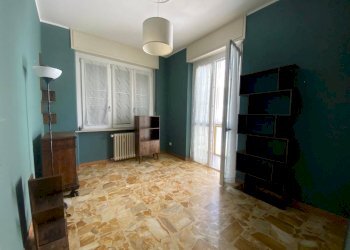 Camera da letto - Appartamento via Lorenzo Eula, 8, Mondovì - foto 3