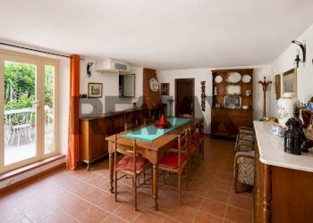Sala da pranzo - Villa Via della Libertà
 
14, Falerna - photo 4