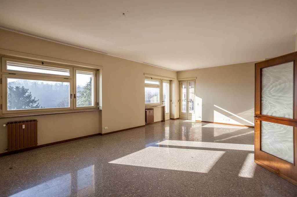 Salone - Appartamento strada Castiglione Alto, 19, Castiglione Torinese - foto 2