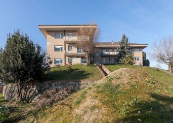 Facciata - Appartamento strada Castiglione Alto, 19, Castiglione Torinese - foto 1