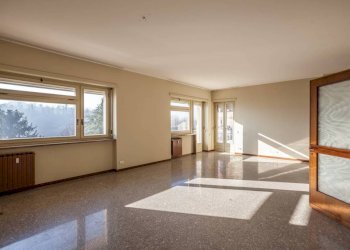 Salone - Appartamento strada Castiglione Alto, 19, Castiglione Torinese - foto 2