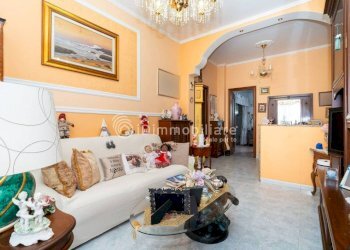 Salone - Appartamento via degli Abeti, 33, Torino (zona Falchera) - foto 3