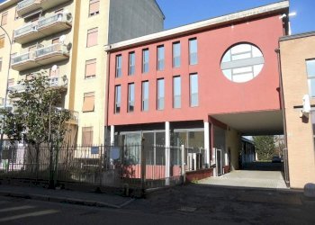 Facciata - Capannone via Magenta, 22, Rho - foto 1