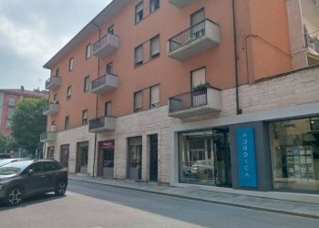 Facciata - Office via Carlo Emanuele III, 26, Cuneo (neighborhood Centro) - photo 1