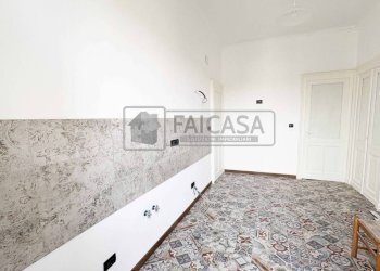 Cucina - Trilocale via Villarbasse, 26, Torino (zona San Paolo) - foto 4